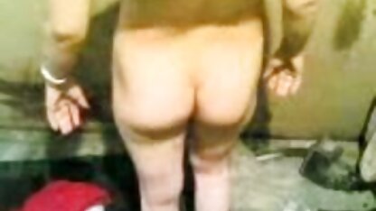 یک نامزد مناسب انجمن آسیا و شروع به با اطمینان خدمت دستگاه sexسینه بزرگ با خود
