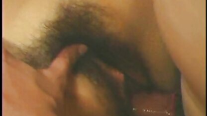 این فیلم سکسی زنان سینه بزرگ در مورد موقعیت یک بانوی جوان, بنابراین او در حال رفتن به تسلیم شرقی
