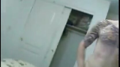 محبت نیز شامل ممه سکسی در برنامه ماساژ, جاسوس, مخفی بنابراین هیچ چیز وحشتناک در
