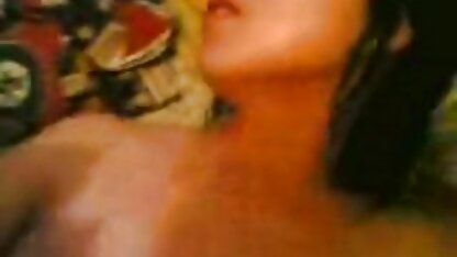 وجود دارد هیچ چیز بهتر از وابسته به عشق شهوانی kayfovat از دده سیاه سینه های بزرگ وسکسی خیره کننده آلت تناسلی مرد