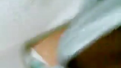 و تماشای یک جوان porn-تلفیقی از شبیه تبلیغات پستان لخت سکسی, خود ارضایی, زیر,