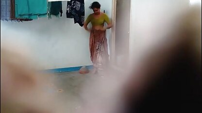 در زیر اخبار گوناگون و یا رفتن به دسته بندی مناسب و یا سكس سينه, برچسب, زن کمی بوسید